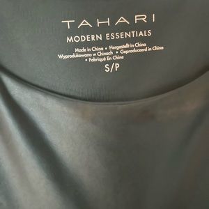 Women’s top silky very nice quality